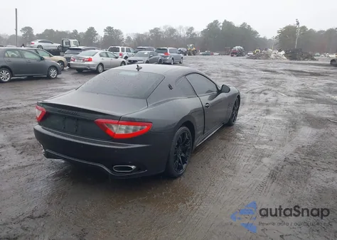 2011 Maserati Granturismo S Automatic z USA, uszkodzony, nr VIN ZAM45KLA8B0056186